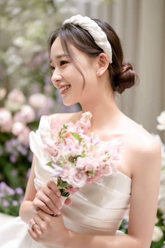 <b>엄마</b> 된 '체조요정' <b>손연재</b>, 산부인과 1억원 기부