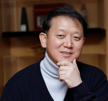 '연예계 미다스의 손' <b>김광수</b>, <b>한류홀딩스</b> 대표 아닌 <b>엔터사업부</b> 총괄 본부장...