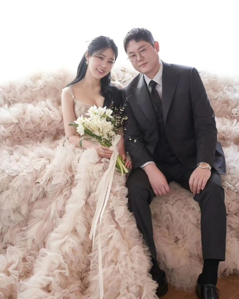 <b>감스트</b>‧<b>뚜밥</b>, <b>결혼</b> 3개월 앞두고 파혼…“실망시켜 죄송”