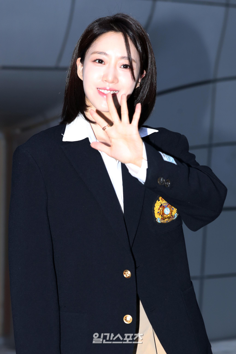 [왓IS] <b>함은정</b>, 뒤늦게 알려진 <b>미담</b>…“큰일 아닌데 부끄러워”
