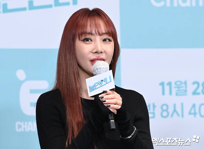 나르샤 이혼 언급…"쇼윈도 <b>부부</b>, 스킨십 줄어" [엑's 이슈]