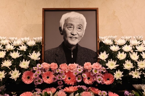 '무대인생 60년' 故 <b>오현경</b>, 오늘(5일) 발인…아내 윤소정 곁으로 [엑's 투데...