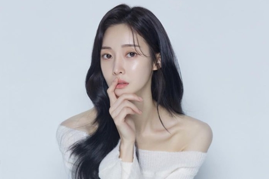 "죄 지었으면 처벌 받아야"…<b>티아라</b> 아름, 前 <b>남편</b> '아동 학대' 폭로 이어 저...