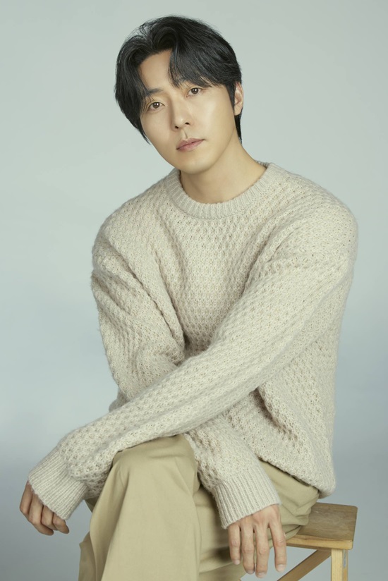 <b>이무생</b>로랑 <b>이무생</b> "'<b>하이드</b>' 이보영=강한 불꽃…역주행 즐겨주시길" [일문일...