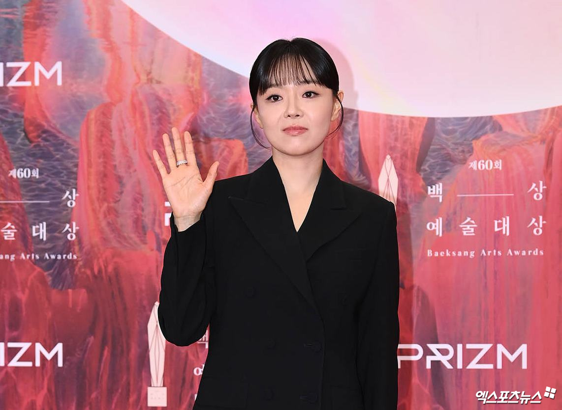 [단독] '백상 조연상' <b>이상희</b>, 5년전 <b>결혼</b>…남편은 동종업계 종사자