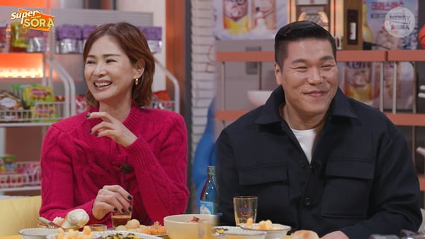 <b>서장훈</b> "농구 이야기만 하면 슬퍼져, 양쪽 연골 없어" 눈물 ('<b>슈퍼마켙</b> 소라'...