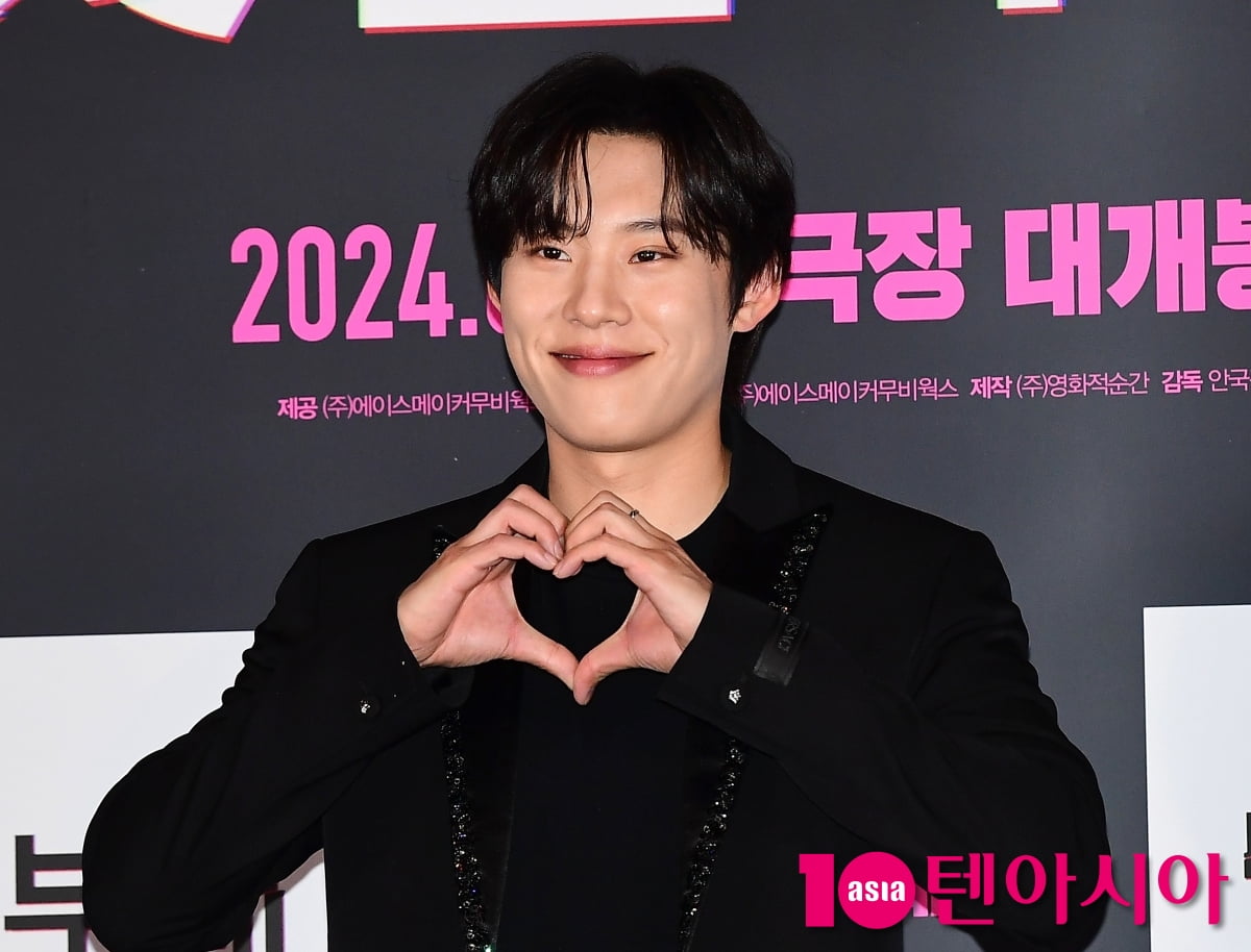 [단독] <b>김성철</b>, <b>스토리제이컴퍼니 재계약</b>…대표와의 의리 지켰다