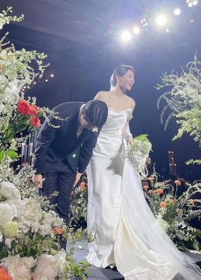<b>이선영 아나운서</b>, <b>결혼</b> 소감 발표 “오열할 줄 알았는데…”