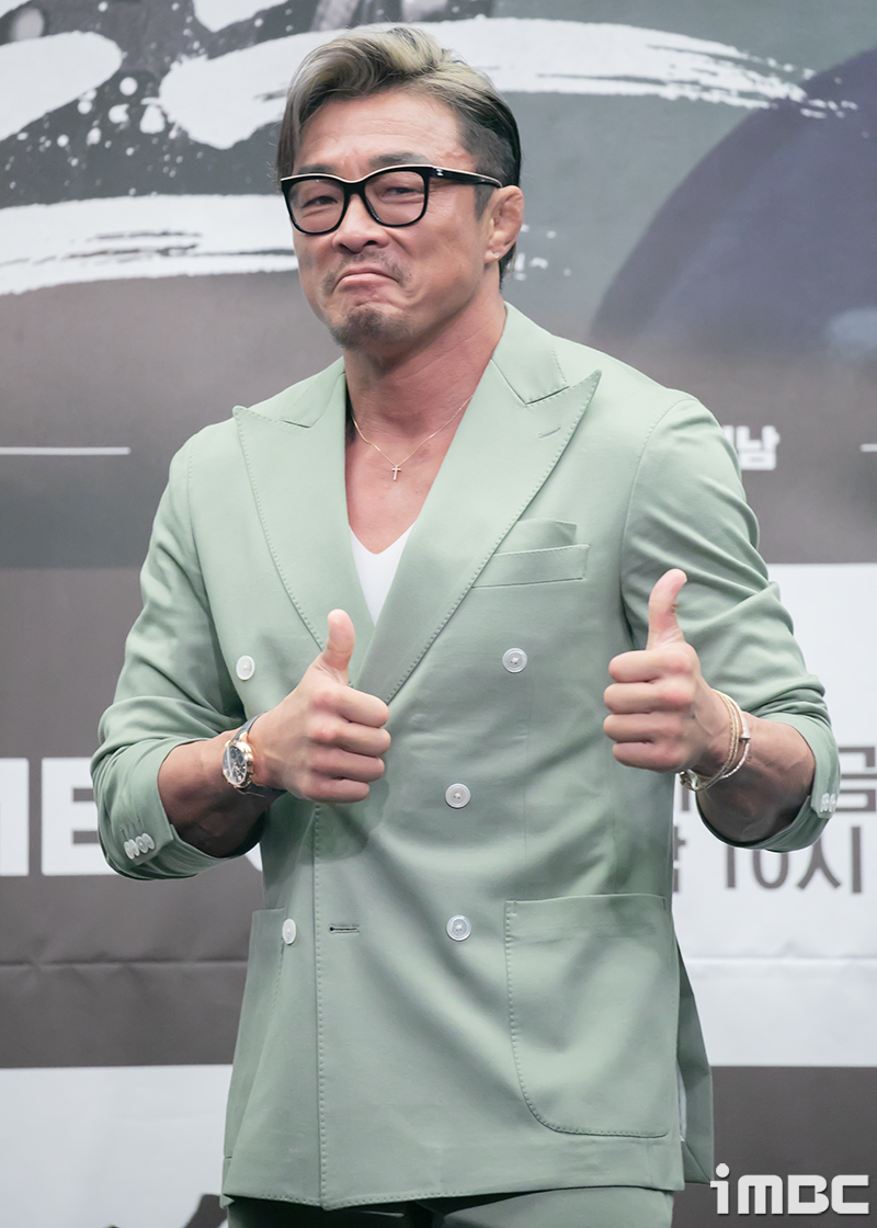'더 <b>와일드</b>' <b>추성훈</b> "<b>아저씨</b>들끼리 여행, 어땠냐면…"