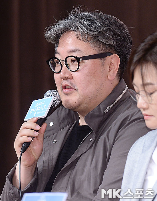 `<b>인사말</b>하는 이응구 PD` [MK포토]