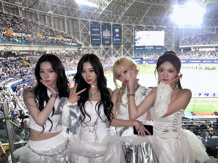 <b>에스파</b>, 'MLB <b>서울</b>시리즈' 오프닝 장식…웅장한 퍼포먼스로 시선 압도