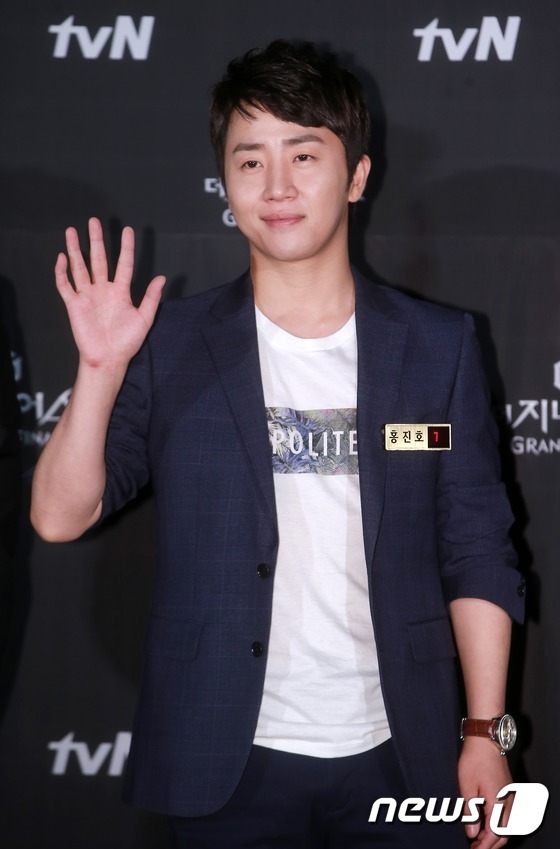 <b>홍진호</b>, 10세 연하 연인과 오늘 결혼…<b>사회</b> 황제성·존박 축가