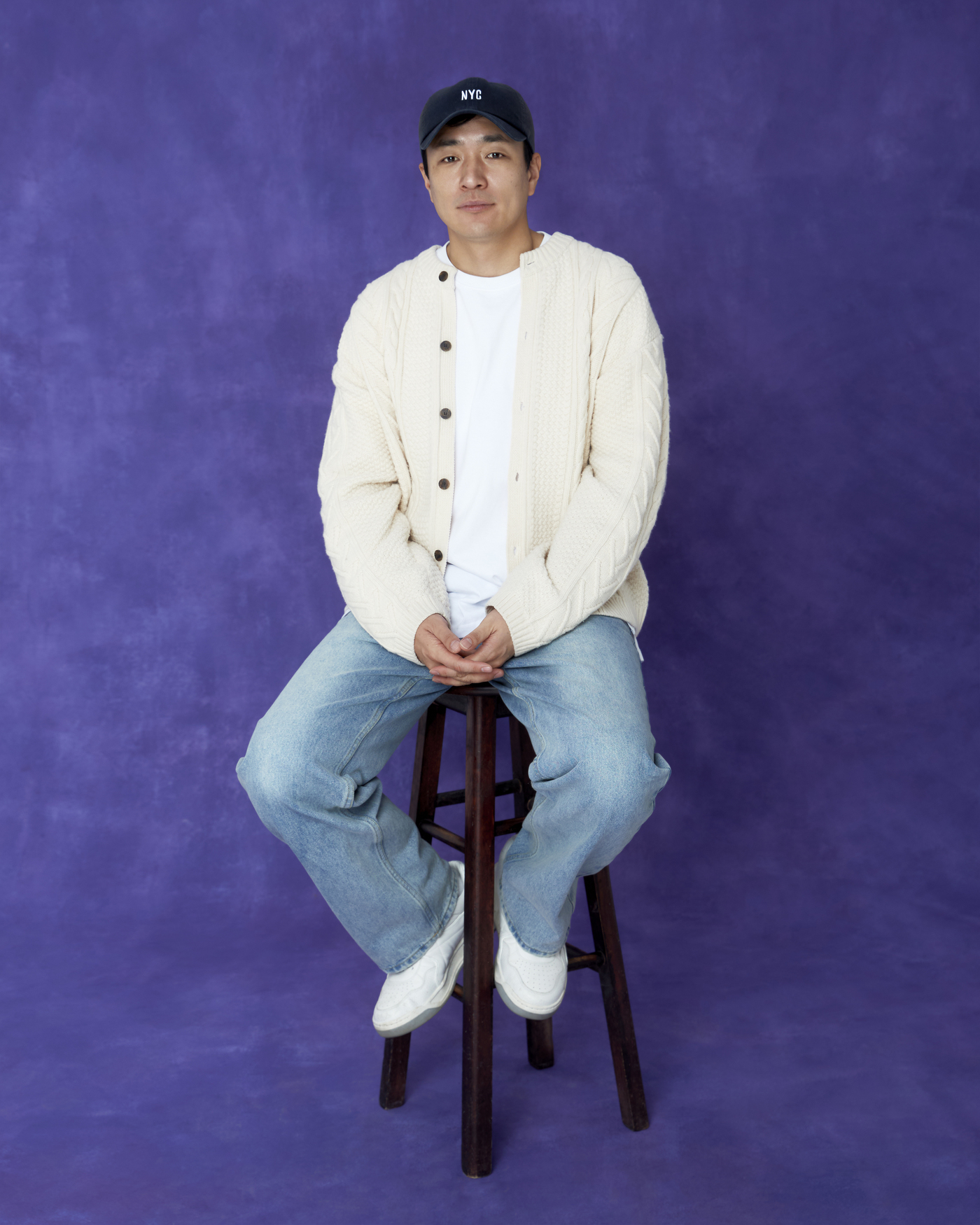 <b>이병헌</b> 감독, '<b>닭강정</b>'서 '멜체' 영업? "아픈 손가락이라" [N인터뷰]