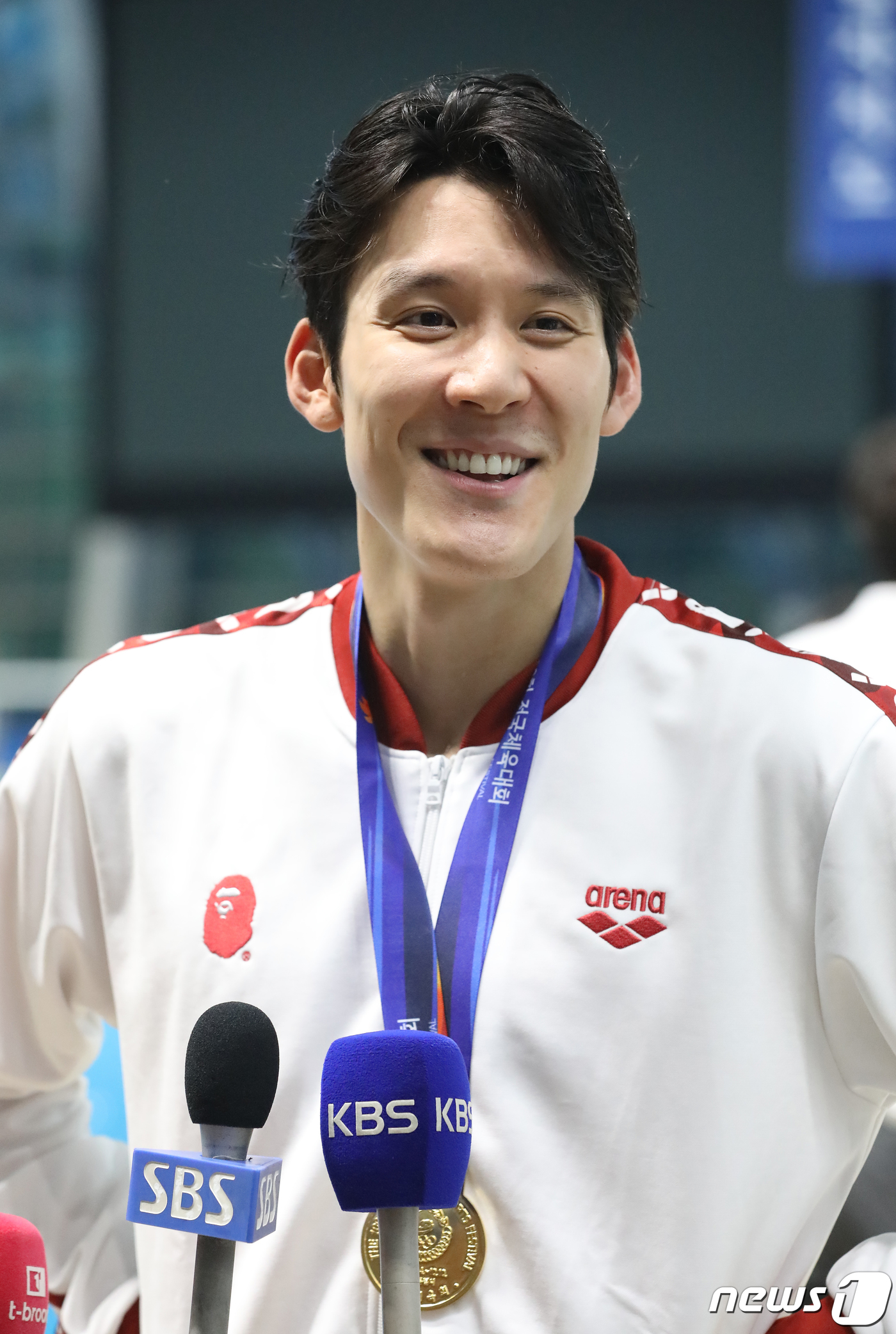 '<b>마린보이</b>' <b>박태환</b>, 본부이엔티 전속계약…<b>추성훈</b>·김동현 한솥밥