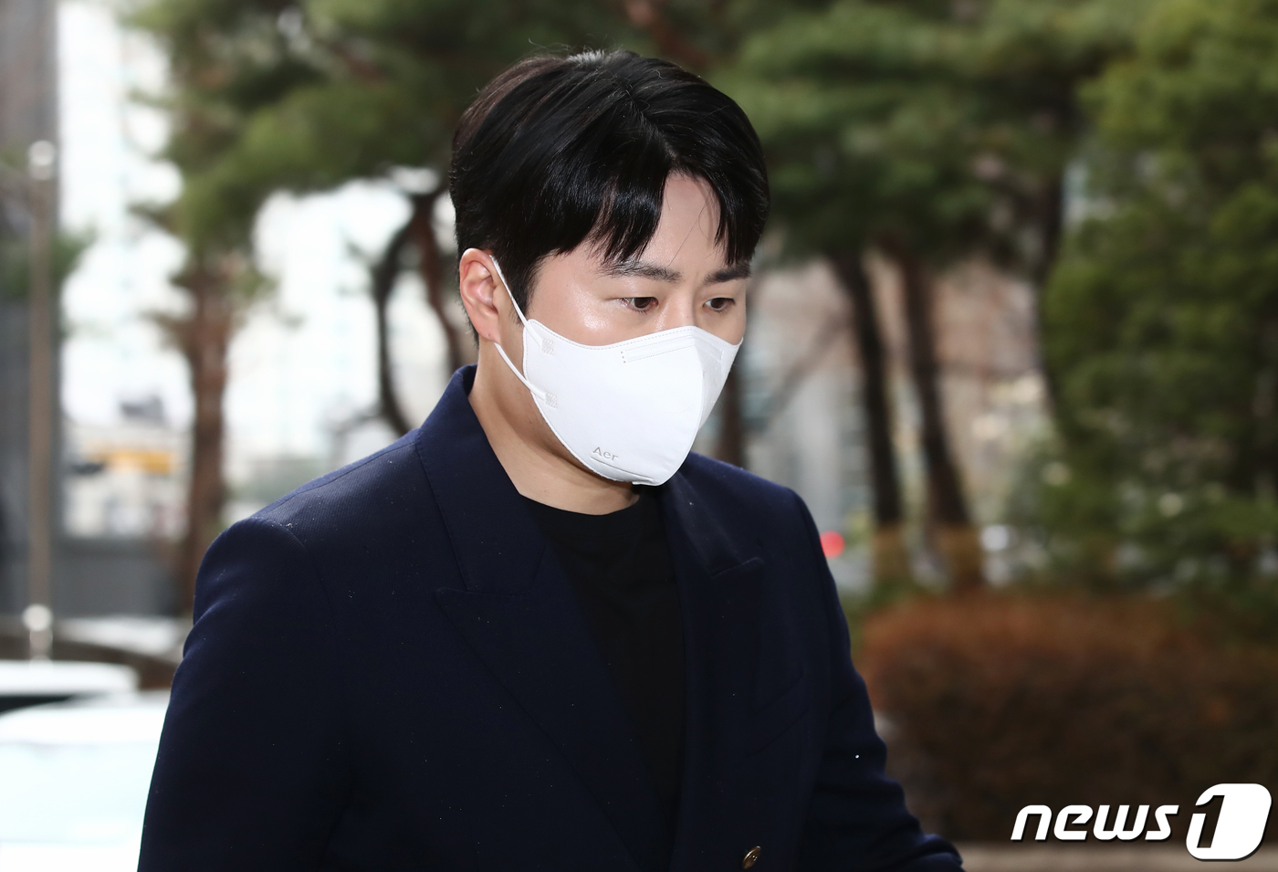 "죄송하다" <b>이루</b>, <b>음주운전</b> <b>항소심도</b> 집유…당분간 자숙 이어지나(종합)