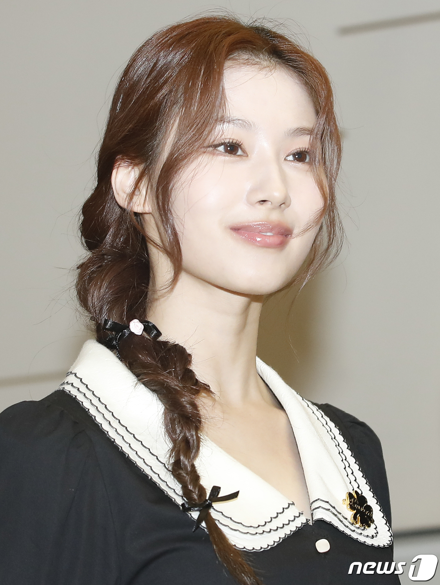 <b>트와이스 사나</b>, 봄의 <b>여신</b>