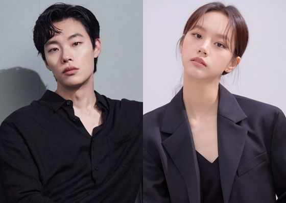 혜리, 전 연인 <b>류준열</b>과 한솥밥?…소속사 "혜리 매니지먼트는 <b>1인 기획사</b>"