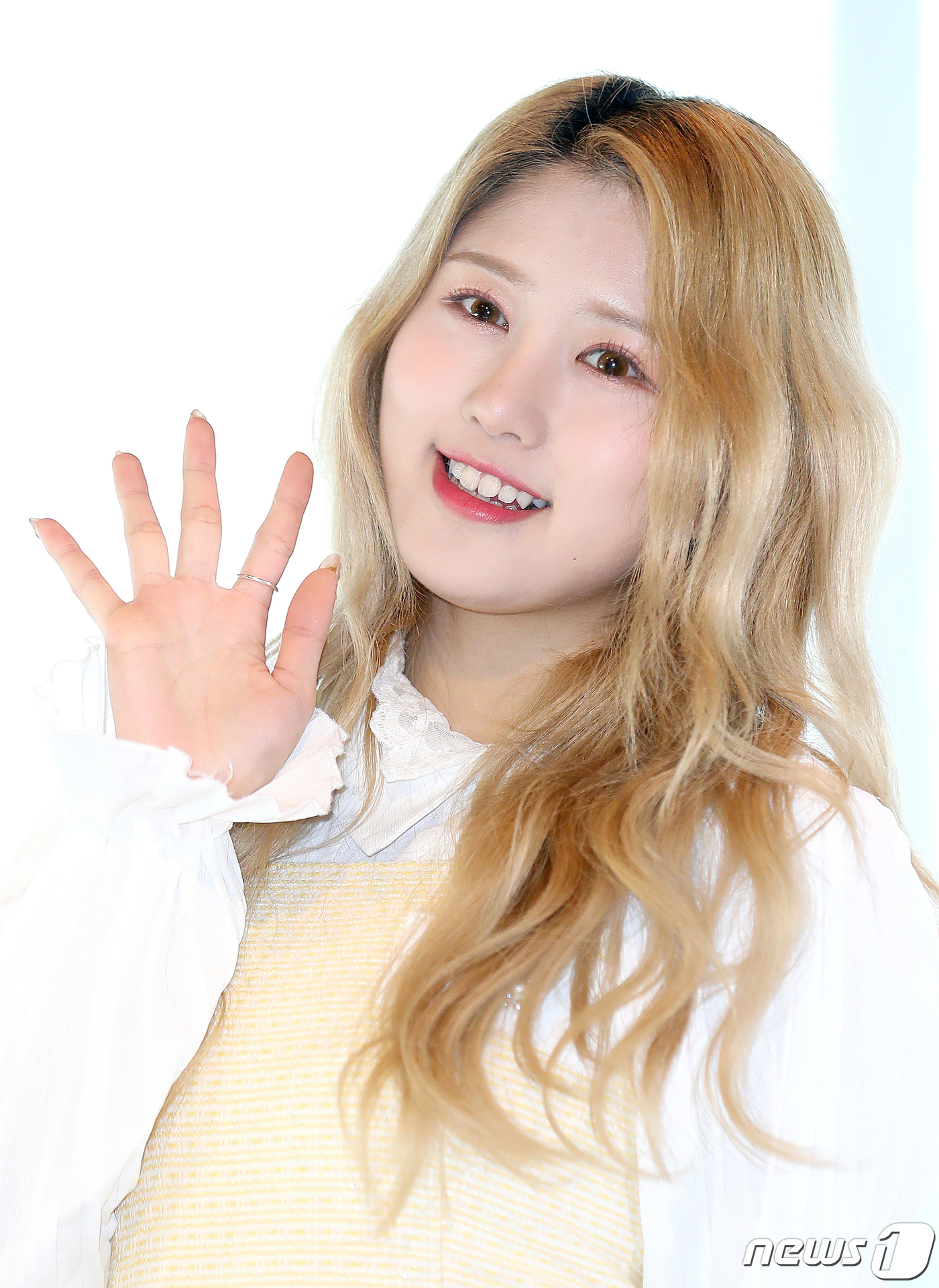<b>네이처</b>, 日 멤버 하루 유흥업소 근무 의혹→결국 해체 "소희만 잔류" [공식]