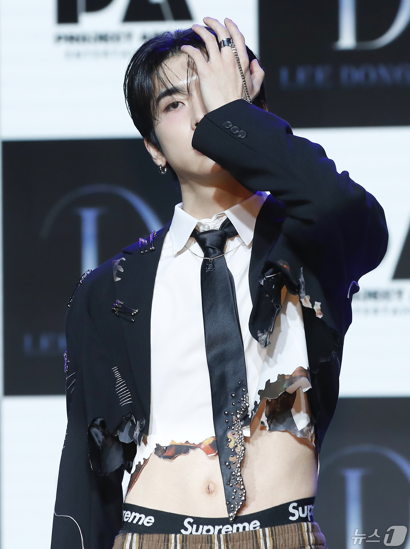 '<b>업텐션 출신</b>' <b>이동열</b> "긴장 많이 돼…무대 빨리 보여주고파" [N현장]