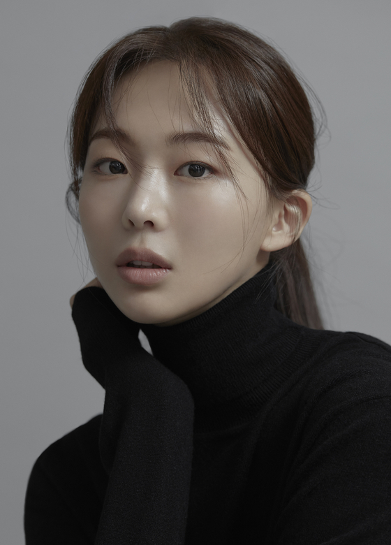 <b>금새록</b>, 이병헌 소속사 BH엔터와 <b>전속계약</b>