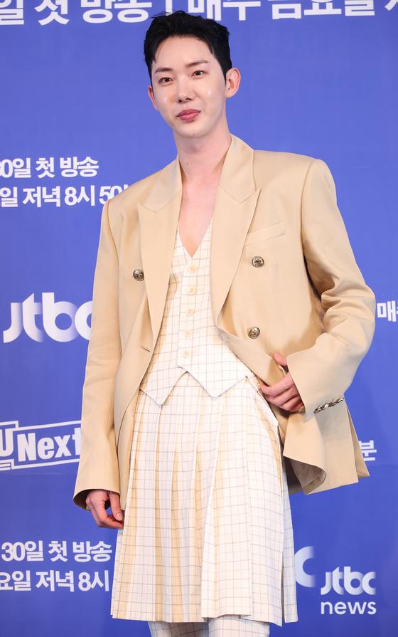 조권, <b>용준형</b>과 열애 중인 <b>현아 손절설</b> 해명 "통화도 하고 친해"