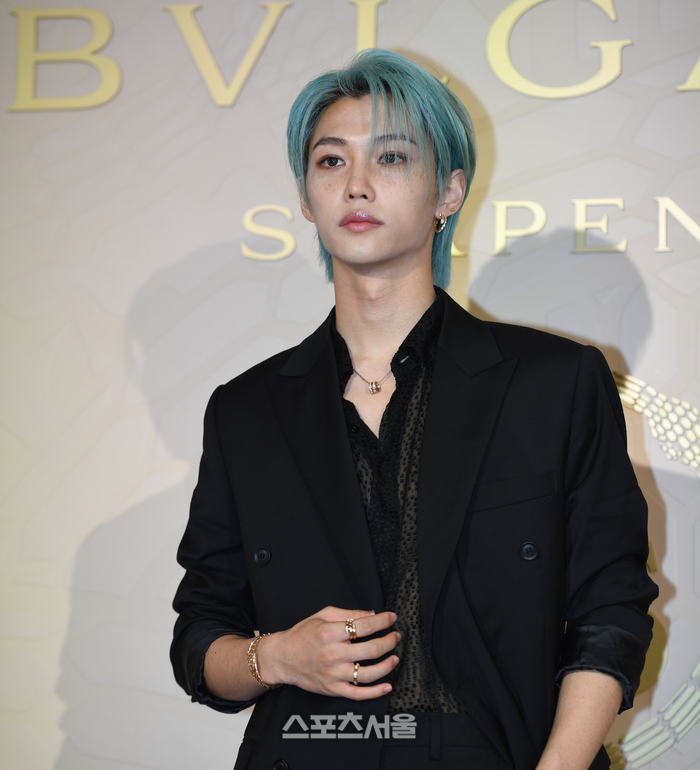 <b>스트레이</b>키즈 <b>필릭스</b>, 1억원 기부…‘최연소’ <b>아너스클럽</b> 멤버
