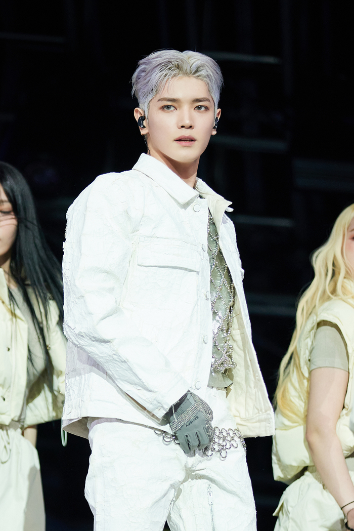 엔시티 <b>태용</b> 첫 단독 콘서트, 유타·지성·슬기→<b>세븐틴</b> 우지까지 총출동
