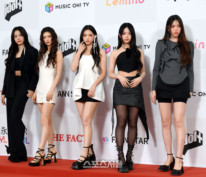 <b>뉴진스</b>, ‘<b>한국대중음악상</b>’ <b>3관왕</b> “변화는 하되 변함 없을 것”