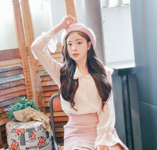 <b>오마이걸</b> 출신 진이, ‘<b>카리나</b> 열애’ 실언에 거듭 사과 “신중했어야 했는데...