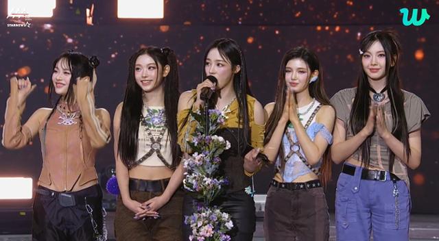 뉴진스, '2023 AAA' 대상 <b>2관왕</b>...<b>세븐틴</b>·임영웅·스키즈·이준호도 나란히 ...