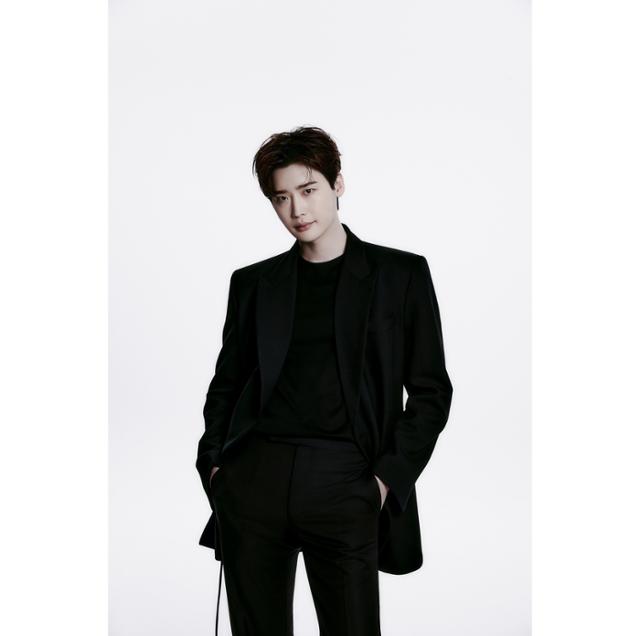 <b>이종석</b>, <b>에이스팩토리</b> 行…염혜란·이준혁과 <b>한솥밥</b>