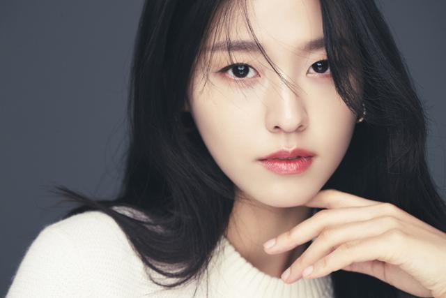 <b>김설현</b>, '<b>조명가게</b>' 캐스팅…강풀 <b>유니버스</b> 합류