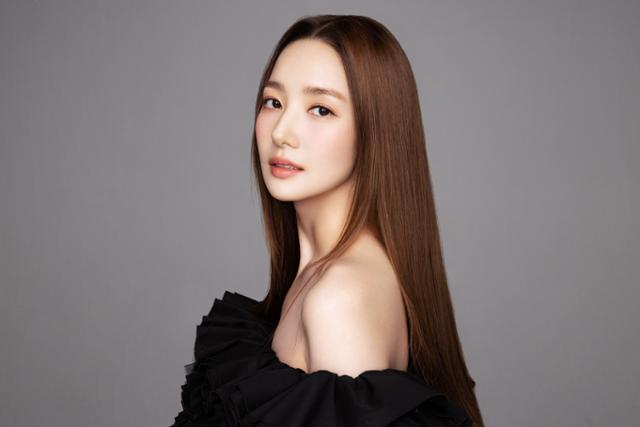 <b>박민영</b> 측 "<b>중소건설사 사내이사</b> NO…가족회사일 뿐"
