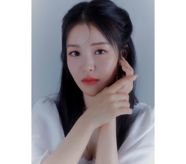 <b>브브걸</b> <b>유정</b> 탈퇴…<b>3인</b> 체제로 활동