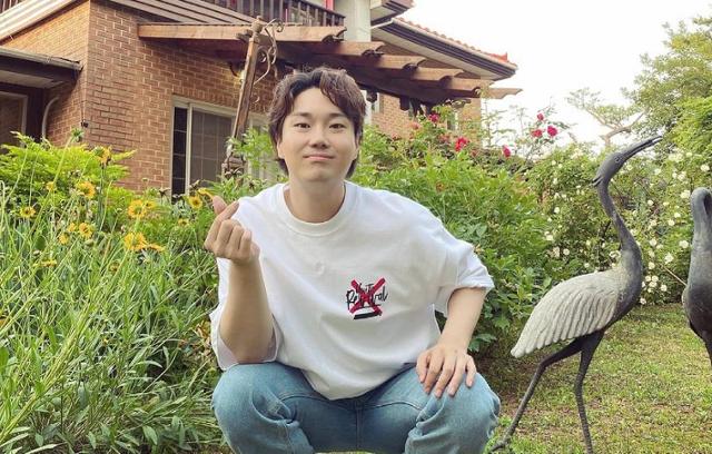 유재환 깜짝 결혼 발표…예비 신부는 작곡가 <b>정인경</b>