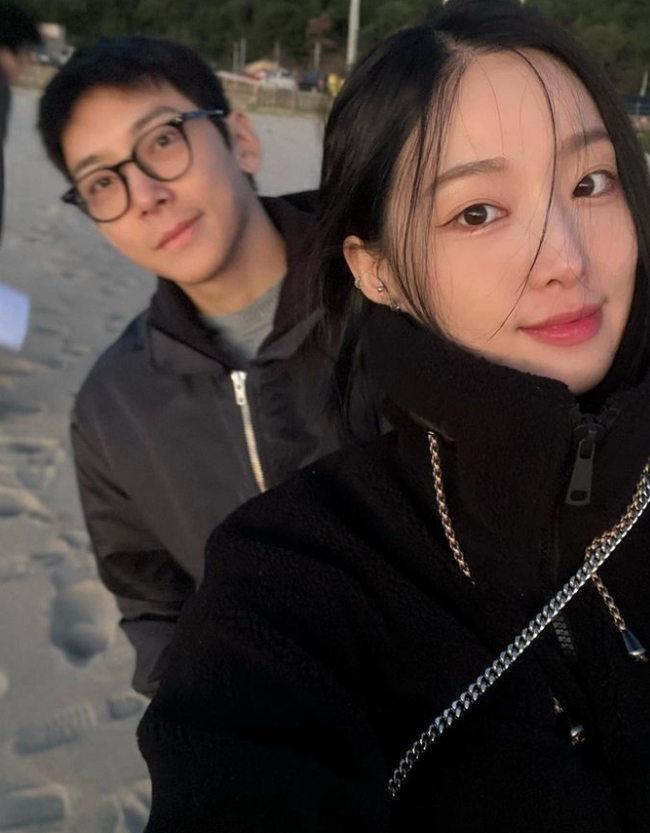 네이처 새봄, <b>박강성</b> 子 <b>박현준</b>과 공개<b>열애</b>‥2살 연상연하 커플