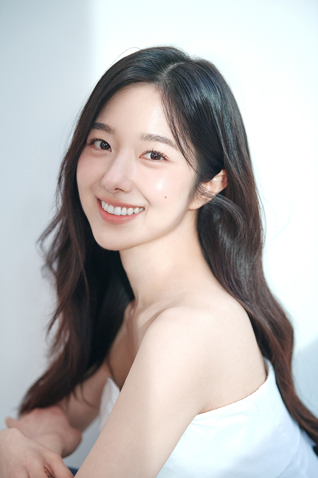 <b>이혜성</b>, <b>플럼에이앤씨</b> 전속계약…<b>임시완</b> 강소라 한솥밥 [공식]