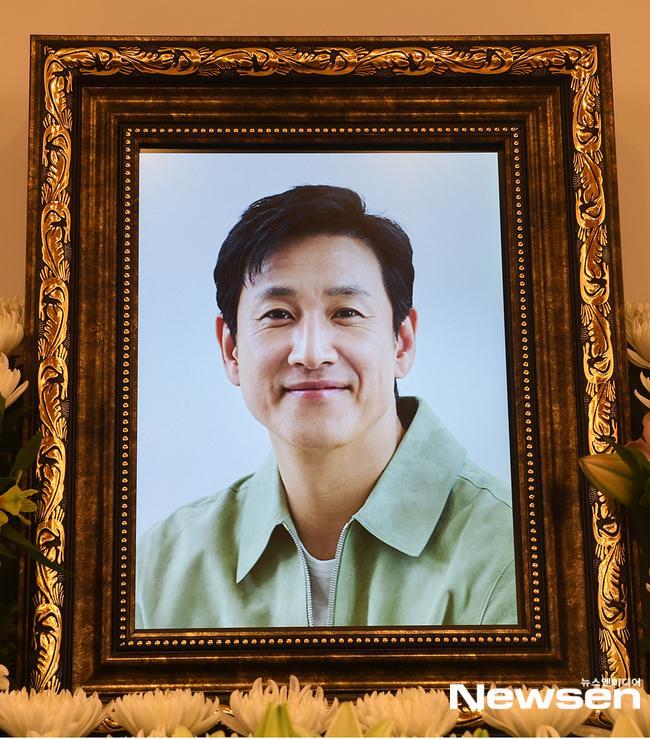 <b>장항준 김의성</b>도 동참, 故 이선균 위해 목소리 낸다
