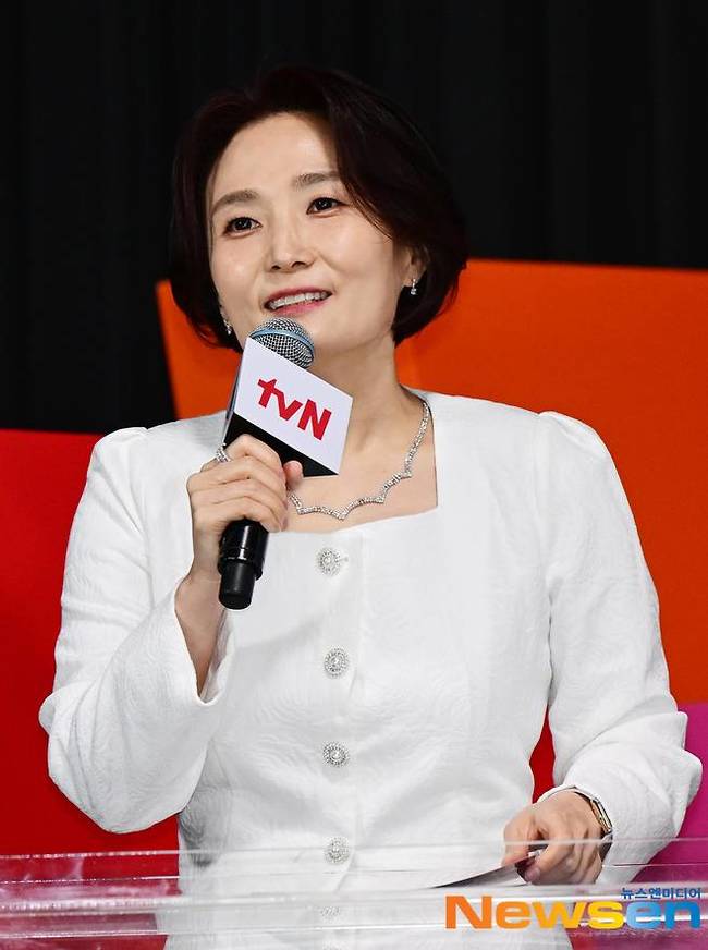 <b>인후염</b> 투혼 <b>박경림</b> 결국 <b>2주</b> 재휴식 ‘범죄도시4·야한 사진관’ MC 교체 [공...