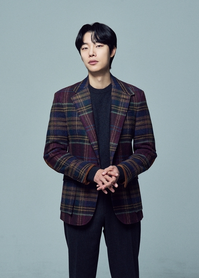 <b>류준열</b>, <b>문화재청</b>에서 감사패 받았다