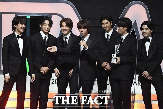 빅히트 뮤직 "<b>방탄소년단 신병교육 수료식</b>, 방문 삼가 주시길"