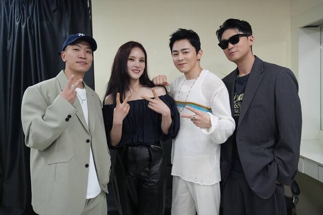 '<b>신인가수</b>' <b>조정석</b>, 데뷔 <b>쇼케이스</b> 성료…거미·다듀 지원 사격