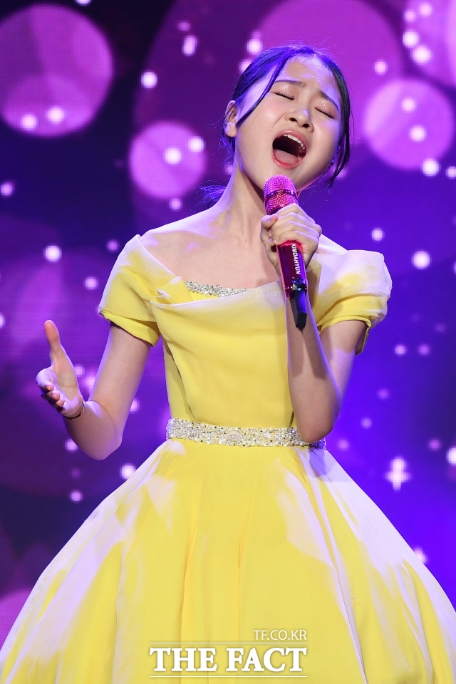 <b>김다현</b>, '<b>한일가왕전</b>' MVP '1대 한일가왕' 일본 진출